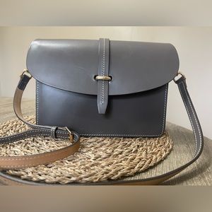 Dooney And Bourke Alto Carolena Crossbody